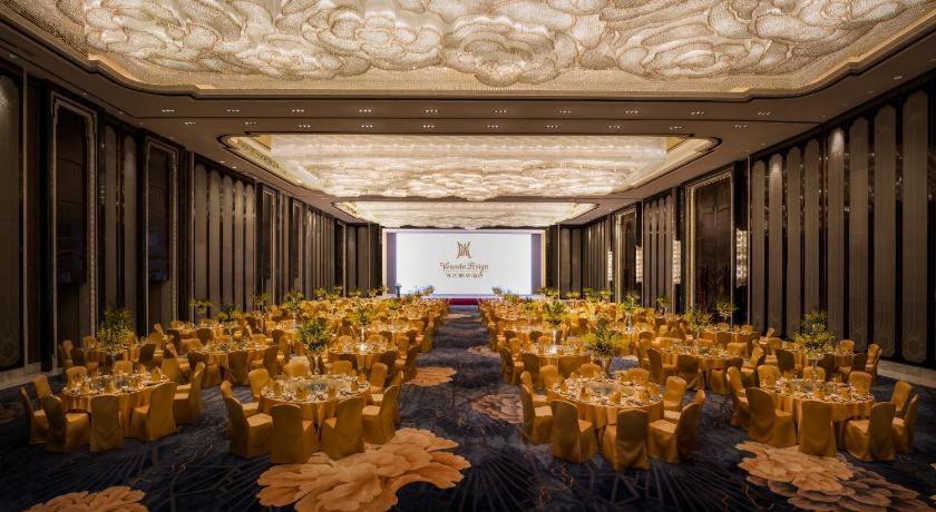 Wanda Reign Chengdu Hotel Buitenkant foto