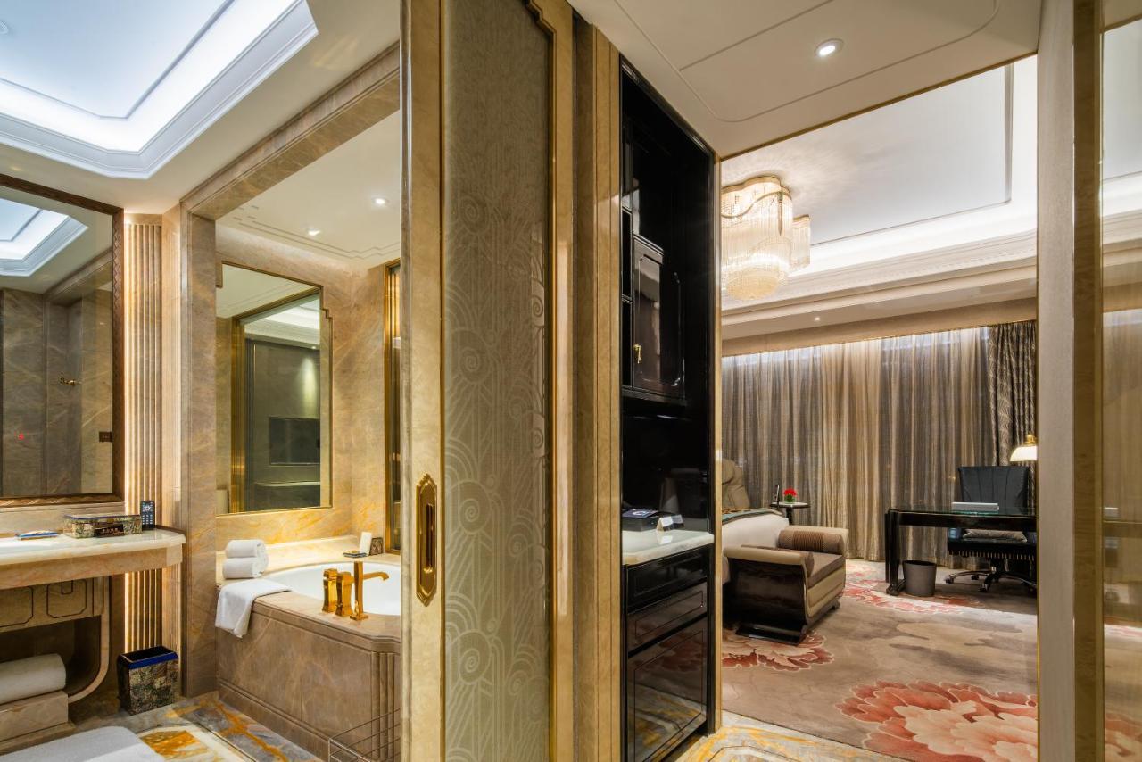 Wanda Reign Chengdu Hotel Buitenkant foto